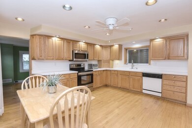 62 Wright St, Stoneham, MA 02180 - photo 4