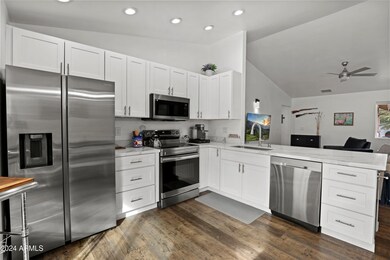 Kitchen (2)