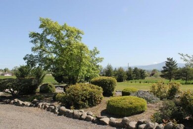 935 Old Stage Rd, Central Point, OR 97502 - photo 2