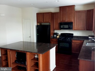 557 Bolin Terrace, Upper Marlboro, MD 20774 - photo 5