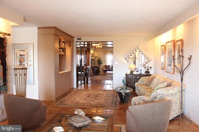 21330 Valley Forge Cir, King of Prussia, PA 19406 - photo 6