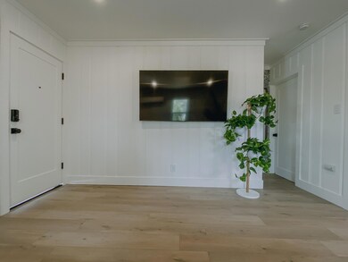 Entry/ Living Room