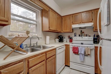 4620 Reigate Way Wilmington NC-large-004