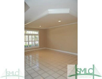 Dining Room. The spacious dining room is perfect f