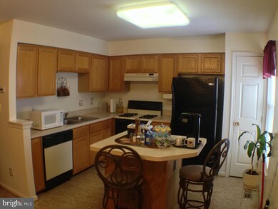 8601 Walcott Ct, Manassas, VA 20111 - photo 4