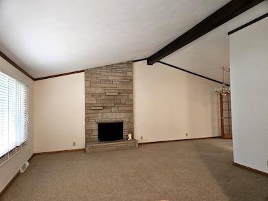 1117 Beech Dr, Dixon, IL 61021 - photo 3