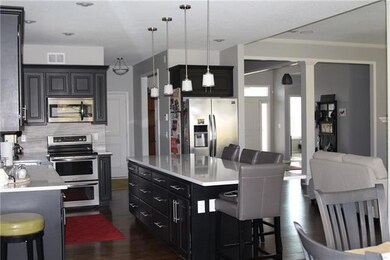 7108 Allman Dr, Shawnee, KS 66217 - photo 6