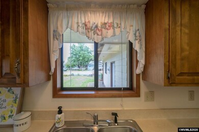 38902 SW 2nd Place, Scio, OR 97374 - photo 6