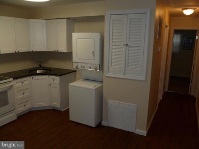 705 Glenside Dr unit B, Wenonah, NJ 08090 - photo 3