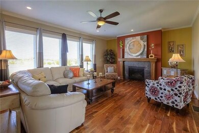 10117 Deer Run St, Lenexa, KS 66220 - photo 6