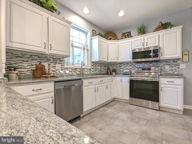 11502 Wollaston Cir, Swan Point, MD 20645 - photo 2