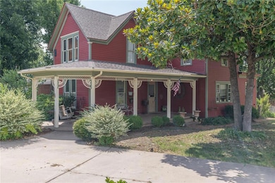 701 S 6th St, Chickasha, OK 73018 - photo 5