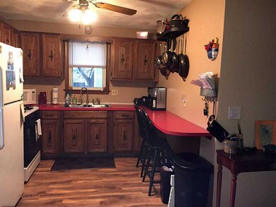 Kitchen. Eat in kitchen, gas stove
