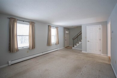 8B Lenny Ln, Hudson, NH 03051 - photo 3