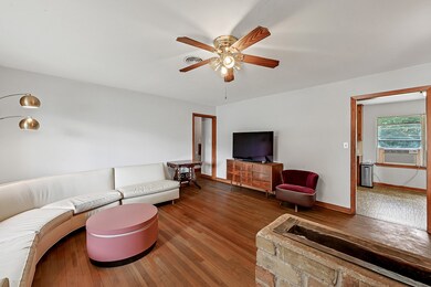 5413 De Lange Ln, Houston, TX 77092 - photo 3