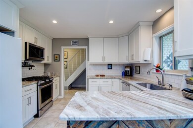 Kitchen renovated in 2016! New cabinets, appliance