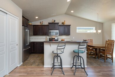 3183 SW Evergreen (6 of 25)