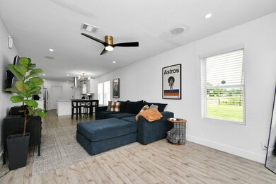 7003 Darien St, Houston, TX 77028 - photo 4