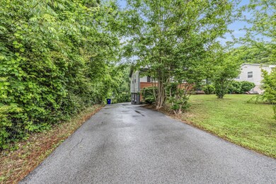 4-web-or-mls-1211-crest-dr-se