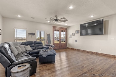 52217 S 690 Rd, Colcord, OK 74338 - photo 7