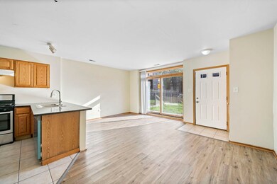 unlisted-address, Chicago, IL 60612 - photo 5