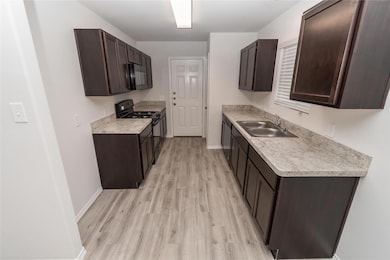 3621 Joshua St, Ennis, TX 75119 - photo 7