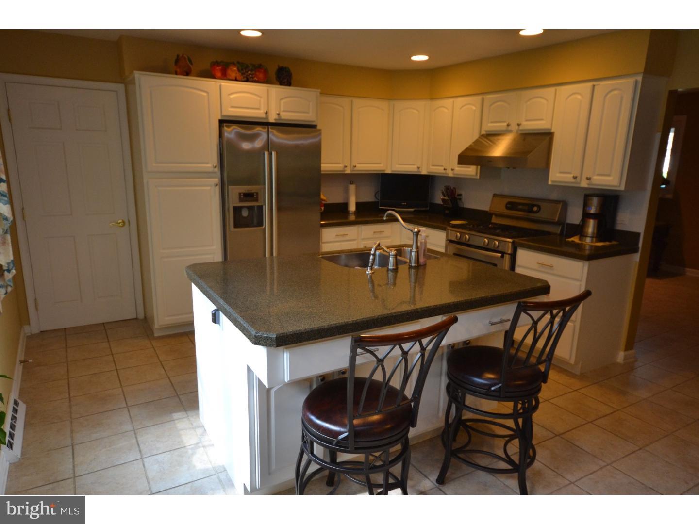 1472 Greenwood Ct, Vineland, NJ 08361 - photo 2