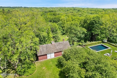 331 Round Hill Rd, Greenwich, CT 06831 - photo 6