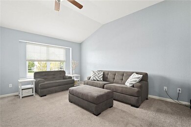 543 E Apache St, Gardner, KS 66030 - photo 4