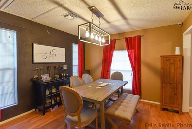 1305 Montgomery St, Wichita Falls, TX 76302 - photo 5