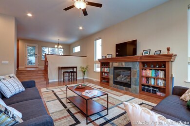 Living Room Opens to Kit & Din