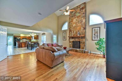 9435 Lakeside Dr, Vienna, VA 22182 - photo 7