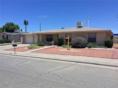 10621 Brian Mooney Ave, El Paso, TX 79935 - photo 3