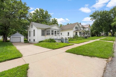 1114 W 8th St, Cedar Falls, IA 50613 - photo 3