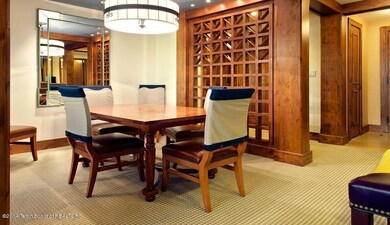 5 - Dining Area