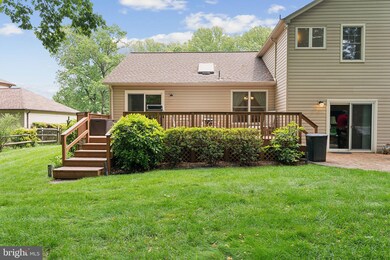 6554 Gladeview Ct, Burke, VA 22015 - photo 5