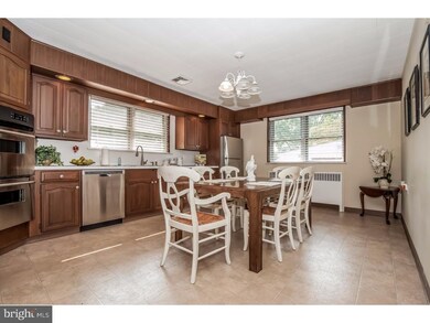 35 Glendale Rd, Havertown, PA 19083 - photo 7