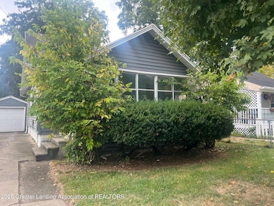 907 Lenore Ave, Lansing, MI 48910 - photo 2