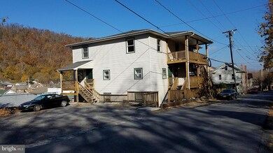 45 S Green St unit 4, Berkeley Springs, WV 25411 - photo 7