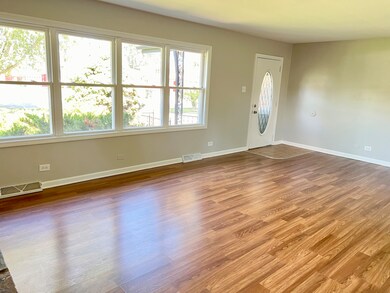 3245 191st St, Lansing, IL 60438 - photo 4