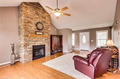 642 Sawyersville Rd, Asheboro, NC 27205 - photo 3