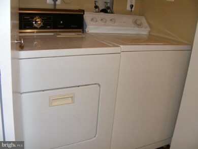 3103 Buccaneer Ct unit 2, Fairfax, VA 22031 - photo 2