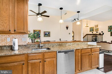 124 Roberts Ln unit 101, Alexandria, VA 22314 - photo 6