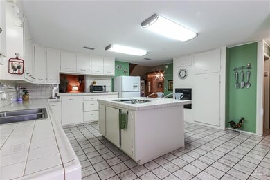 902 W Sugarcane Dr, Weslaco, TX 78599 - photo 7