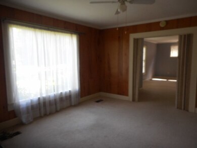Living room/dining room