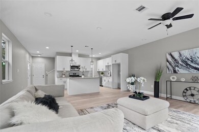 980 Randolph St, Houston, TX 77088 - photo 4