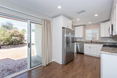 1030 E Edison St, Tucson, AZ 85719 - photo 7