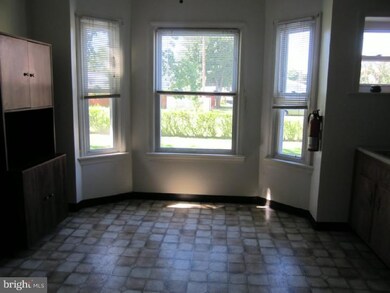 629 Kenilworth Ave unit 1ST FR, Lansdale, PA 19446 - photo 6