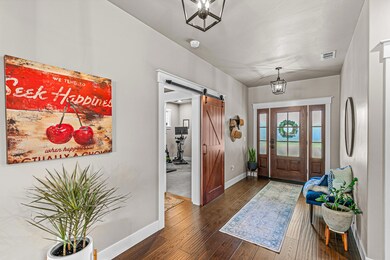 1741 River Run St, Central Point, OR 97502 - photo 2