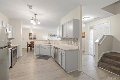 29030 Cullen Dr, Romulus, MI 48174 - photo 5